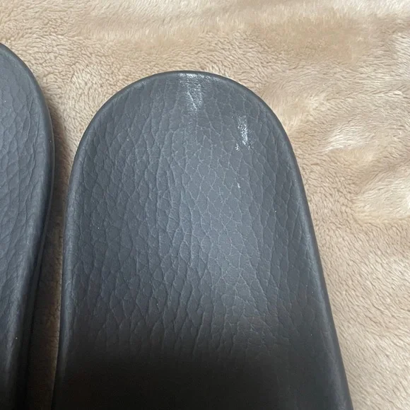 Gucci Rubber Slides - Picture 3 of 11